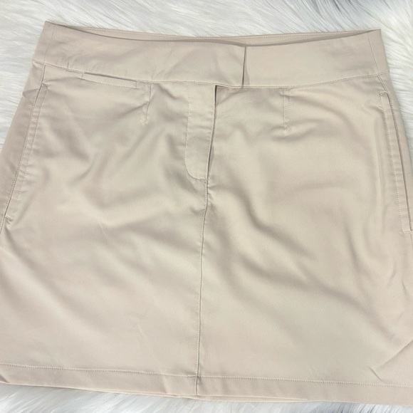 NWT PUMA khaki Dry cell tech skirt skort oatmeal tan women’s 4 golf tennis - Picture 4 of 6